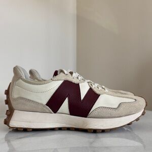 New Balance 327 Women’s Cream and Maroon Sneakers Sz 8